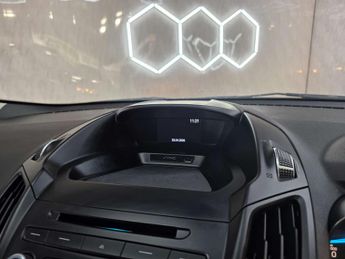 Ford Kuga 1.5T EcoBoost Zetec SUV 5dr Petrol Auto AWD Euro 6 (s/s) (182 ps