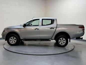 Mitsubishi L200 2.4 L200 4Life Double Cab DI-D 4WD 5dr