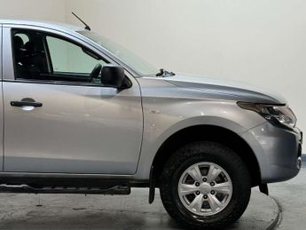 Mitsubishi L200 2.4 L200 4Life Double Cab DI-D 4WD 5dr