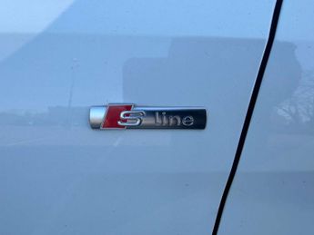 Audi A1 1.0 A1 Sportback 30 TFSI S Line Semi-Auto 5dr