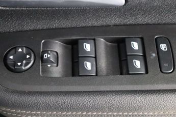 Vauxhall Mokka Electric 50kWh Ultimate SUV 5dr Electric Auto (136 ps)