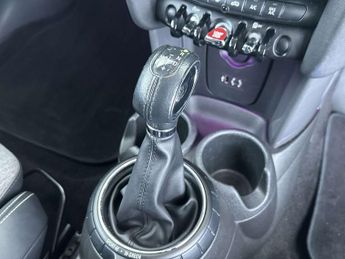 MINI HATCH 1.5 Cooper D Auto 5dr
