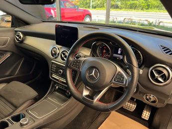 MERCEDES-BENZ GLA 1.6 GLA 200 AMG Line Edition Auto 5dr
