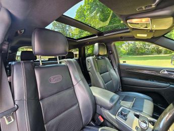 JEEP GRAND CHEROKEE 3.0 Grand Cherokee Overland CRD Auto 4WD 5dr