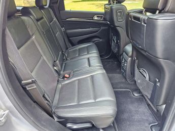 JEEP GRAND CHEROKEE 3.0 Grand Cherokee Overland CRD Auto 4WD 5dr
