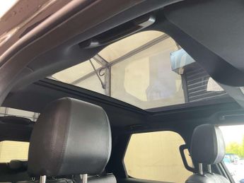 Land Rover Discovery 2.0 SD4 SE SUV 5dr Diesel Auto 4WD Euro 6 (s/s) (240 ps)