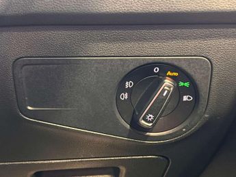 Volkswagen Tiguan 2.0 TDI BlueMotion Tech R-Line SUV 5dr Diesel DSG 4Motion Euro 6