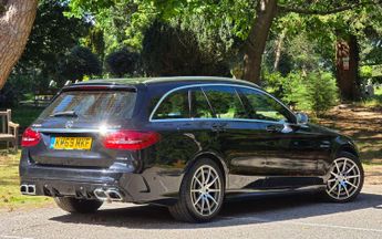 MERCEDES-BENZ C-CLASS 4.0 AMG C63 Auto 5dr