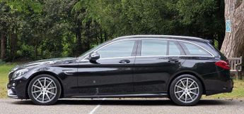 MERCEDES-BENZ C-CLASS 4.0 AMG C63 Auto 5dr