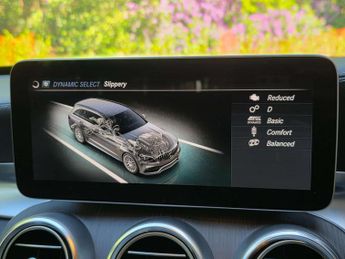 MERCEDES-BENZ C-CLASS 4.0 AMG C63 Auto 5dr
