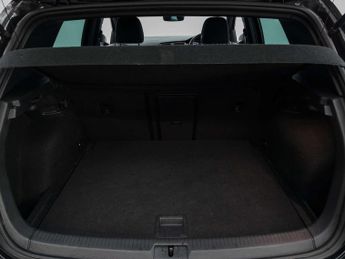 VOLKSWAGEN GOLF 2.0 Golf R TSi 4Motion Semi-Auto 4WD 5dr