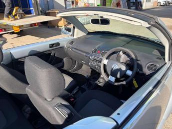 VOLKSWAGEN BEETLE 1.4 Beetle Luna 75ps 2dr