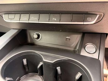 AUDI A4 2.0 A4 Technik 35 TFSI MHEV Semi-Auto 4dr