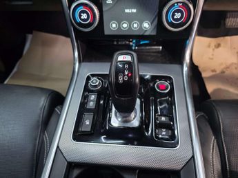 Jaguar XE 2.0 D180 R-Dynamic HSE Saloon 4dr Diesel Auto Euro 6 (s/s) (180 