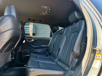 Audi SQ7 4.0 SQ7 Black Edition TFSI Quattro Auto 4WD 5dr
