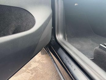 TESLA MODEL Y Model Y RWD 5dr