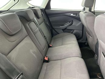 FORD FOCUS 1.6 Focus Titanium 125 Auto 5dr