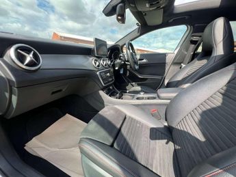 MERCEDES-BENZ GLA 2.1 GLA 220 D 4Matic AMG Line Premium+ Automatic 4WD 5dr - NATIO