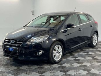 Ford FOCUS 1.6 Focus Titanium Navigator Auto 5dr 2 KEYS + S/HISTORY + NEW M