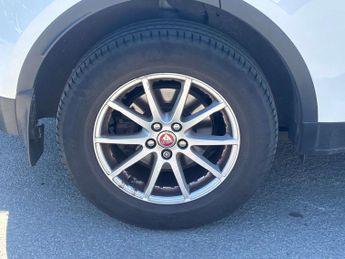 JAGUAR E-PACE 2.0 E-PACE D AWD Auto 4WD 5dr