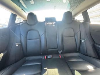 TESLA MODEL 3 Model 3 Standard Range + 4dr