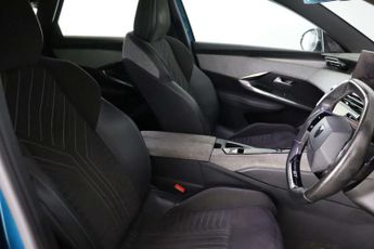 Peugeot E-3008 73kWh GT SUV 5dr Electric Auto (210 ps)