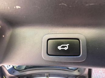 Jaguar F-PACE 2.0 F-PACE R-Sport AWD D Auto 4WD 5dr