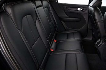 Volvo XC40 2.0 B4 MHEV Inscription Pro SUV 5dr Petrol Hybrid Auto Euro 6 (s