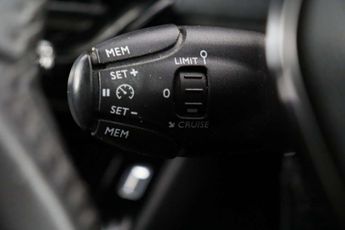 Peugeot E-2008 50kWh Allure Premium + SUV 5dr Electric Auto (7kW Charger) (136 