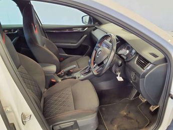 SKODA OCTAVIA 2.0 Octavia vRS TDI Semi-Automatic 5dr *NATIONAL DELIVERY*