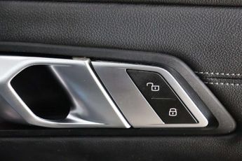 BMW 3 Series 2.0 330e 12kWh M Sport Saloon 4dr Petrol Plug-in Hybrid Auto Eur