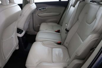 Volvo XC90 2.0h T8 Twin Engine Recharge 11.6kWh Inscription Pro SUV 5dr Pet