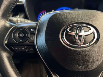TOYOTA COROLLA 2.0 Corolla Icon Tech HEV CVT 5dr