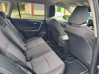 Toyota RAV4 2.5 VVT-h Design CVT 4WD Euro 6 (s/s) 5dr