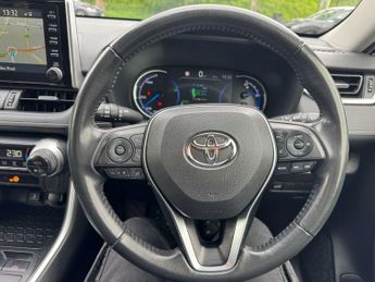 Toyota RAV4 2.5 VVT-h Design CVT 4WD Euro 6 (s/s) 5dr