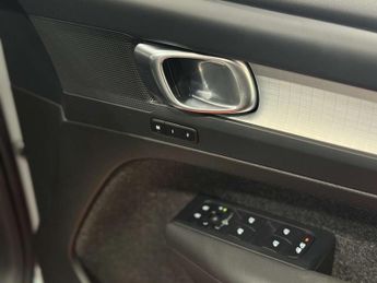 VOLVO XC40 2.0 XC40 + B3 MHEV Auto 5dr