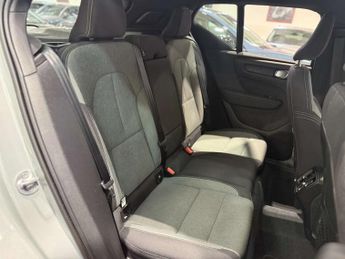 VOLVO XC40 2.0 XC40 + B3 MHEV Auto 5dr