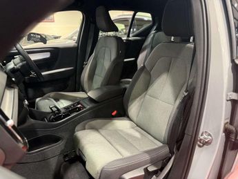 VOLVO XC40 2.0 XC40 + B3 MHEV Auto 5dr