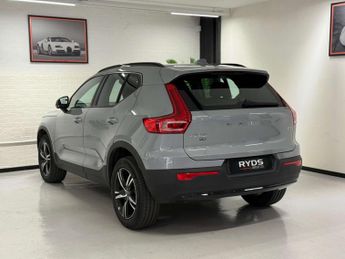 VOLVO XC40 2.0 XC40 + B3 MHEV Auto 5dr