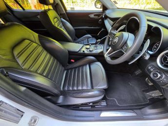 ALFA ROMEO GIULIA 2.0 Giulia Veloce TB Auto 4dr