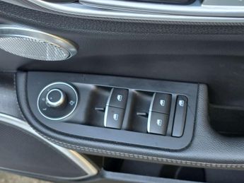 ALFA ROMEO GIULIA 2.0 Giulia Veloce TB Auto 4dr