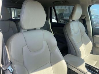 Volvo XC90 2.0 XC90 Momentum D5 AWD Auto 4WD 5dr
