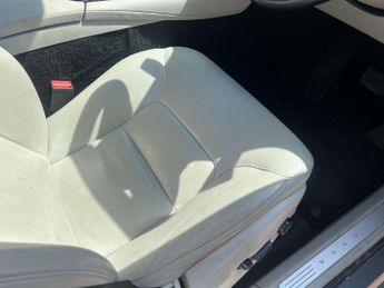 Volvo XC90 2.0 XC90 Momentum D5 AWD Auto 4WD 5dr