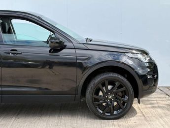 Land Rover DISCOVERY SPORT 2.0 Discovery Sport Black HSE TD4 Auto 4WD 5dr