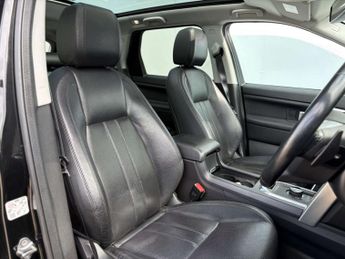 Land Rover DISCOVERY SPORT 2.0 Discovery Sport Black HSE TD4 Auto 4WD 5dr