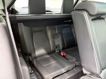 Land Rover DISCOVERY SPORT 2.0 Discovery Sport Black HSE TD4 Auto 4WD 5dr