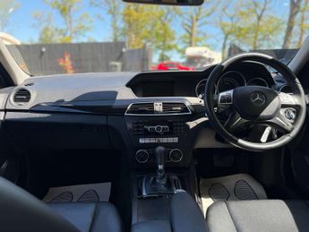 MERCEDES-BENZ C-CLASS 1.6 C180 Executive SE Premium Auto 4dr