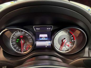 MERCEDES-BENZ GLA 1.6 GLA 200 AMG Line Executive Auto 5dr