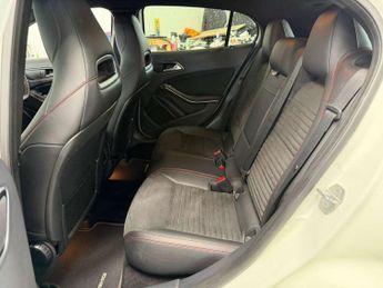 MERCEDES-BENZ GLA 1.6 GLA 200 AMG Line Executive Auto 5dr
