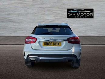 MERCEDES-BENZ GLA 1.6 GLA 200 AMG Line Executive Auto 5dr